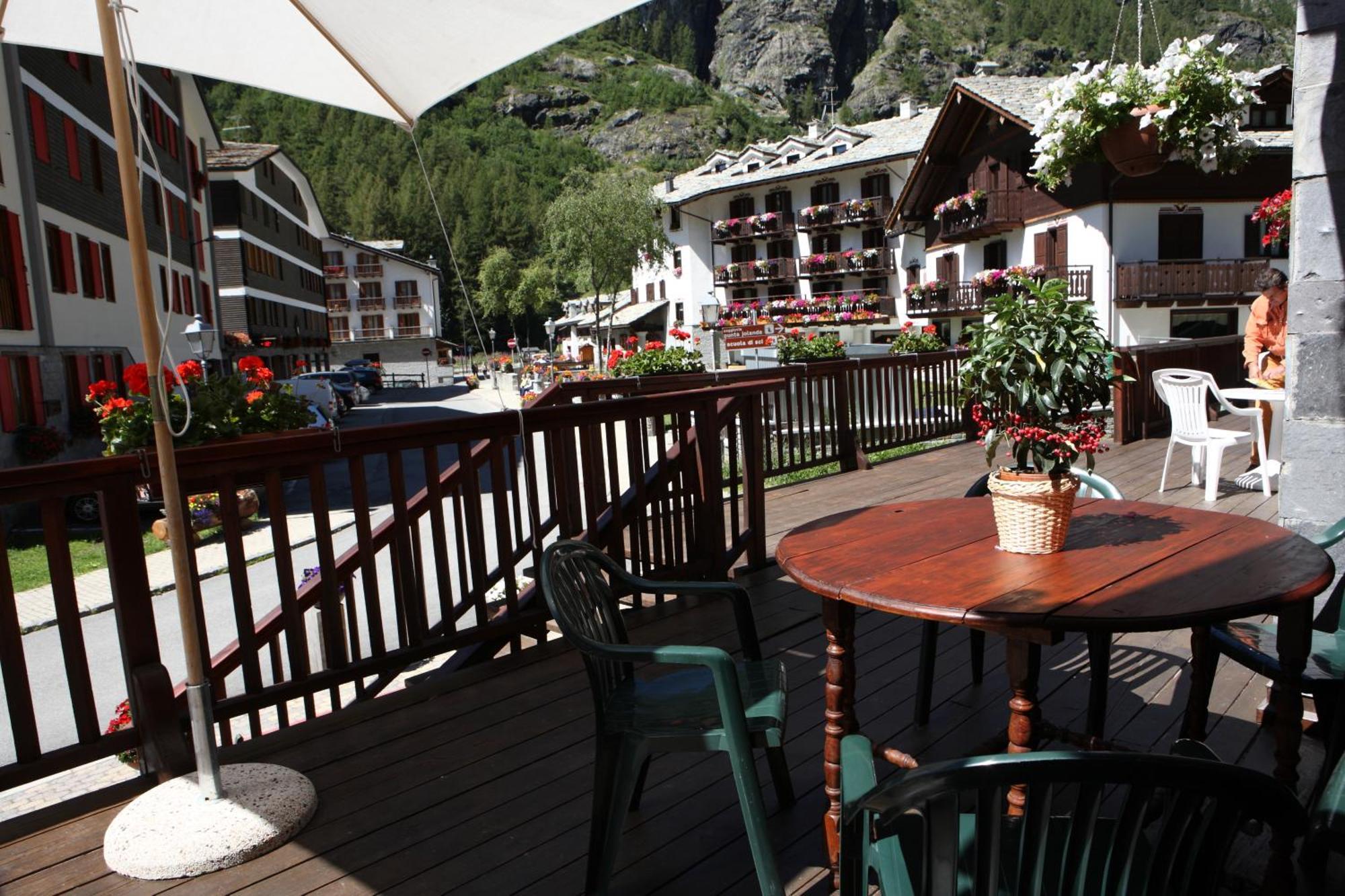 Hotel Residence Valverde Gressoney-la-Trinité Екстериор снимка