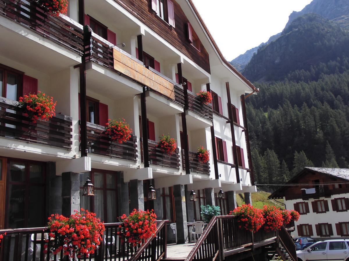 Hotel Residence Valverde Gressoney-la-Trinité Екстериор снимка